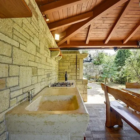 Holiday home Altura Liznjan