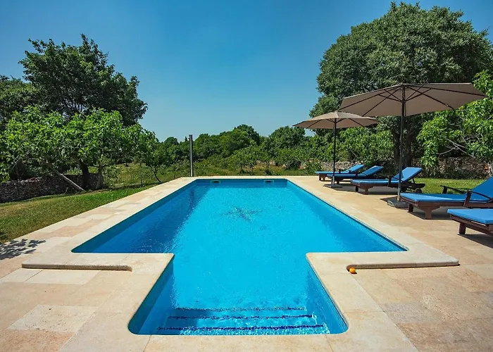 Altura Villa *