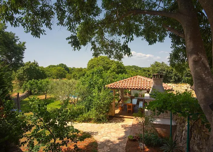 Altura Villa *