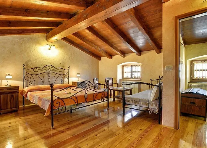 Altura Villa *